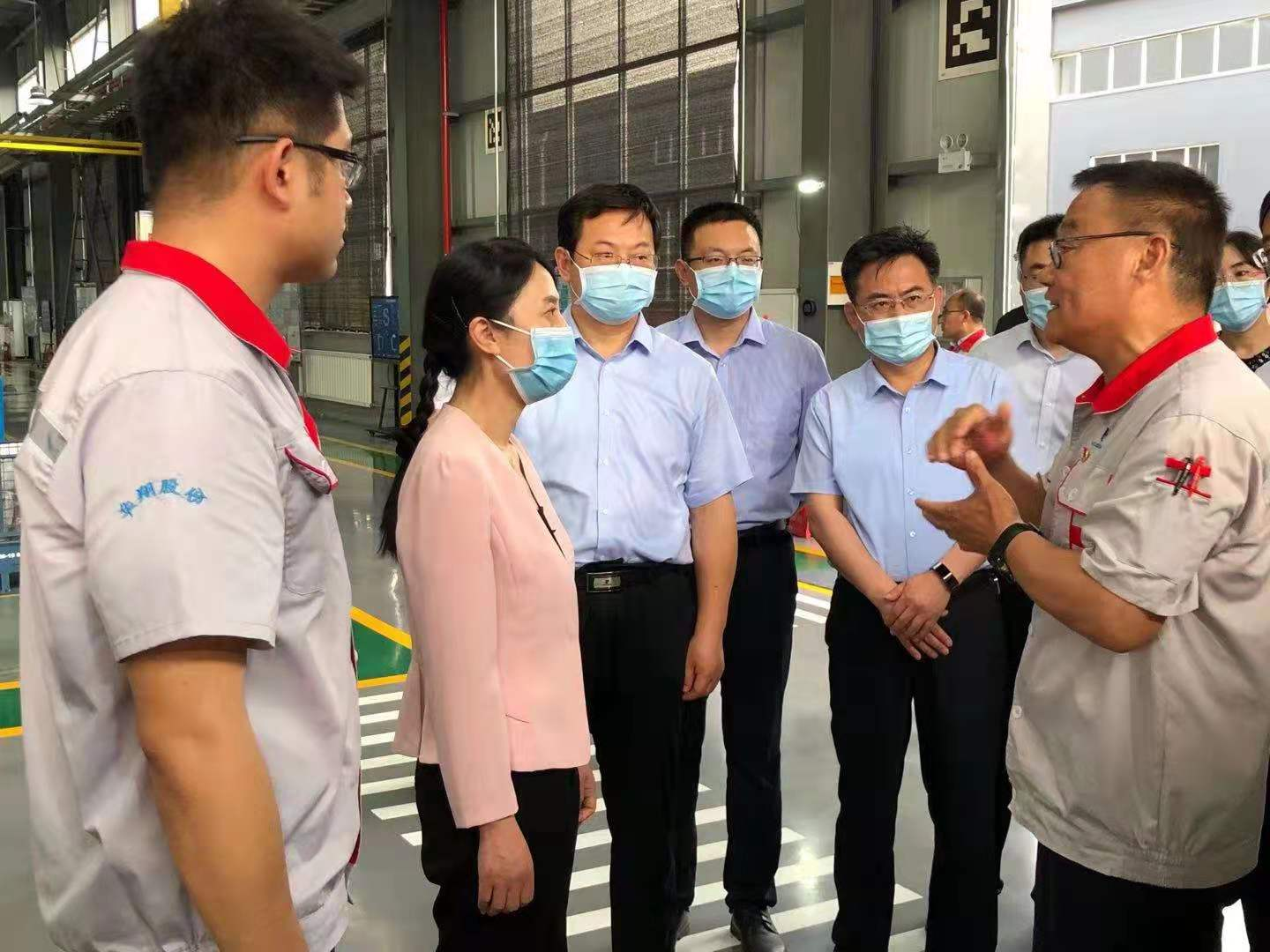 省委常委、組織部部長(zhǎng)陳安麗蒞臨我司調(diào)研企業(yè)黨建及運(yùn)行情況