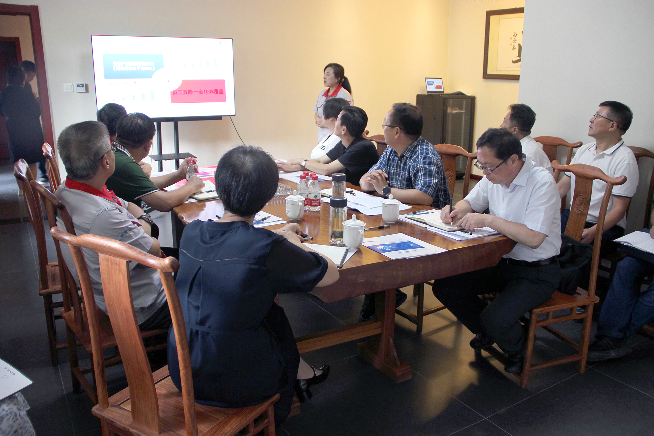 市委常委、統(tǒng)戰(zhàn)部部長郝忠祥一行蒞臨我司參觀調研